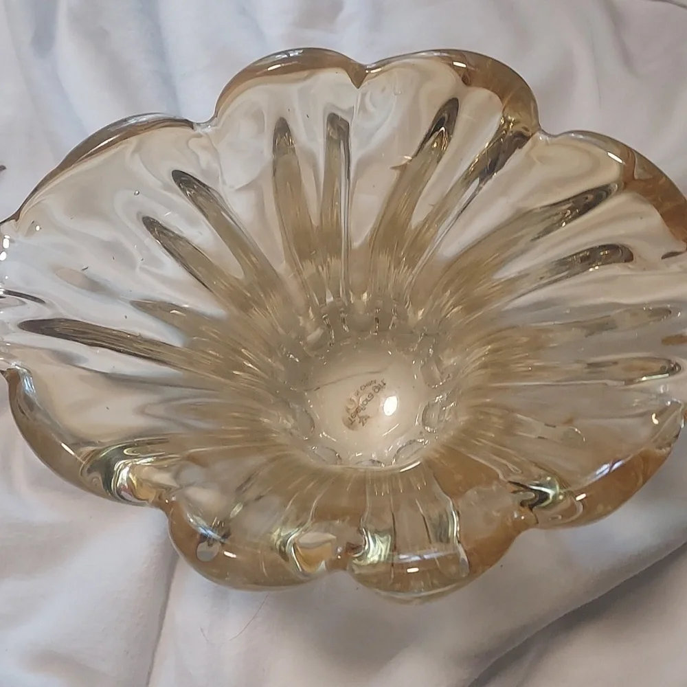 TELEFLORA Yellow Ribbed Fan Vase | Yellow Glass Vase | Vases for Flowers | Scall